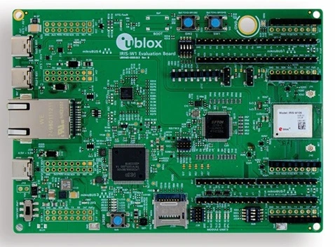 A picture of the EVK-IRIS-W106-RW612 board