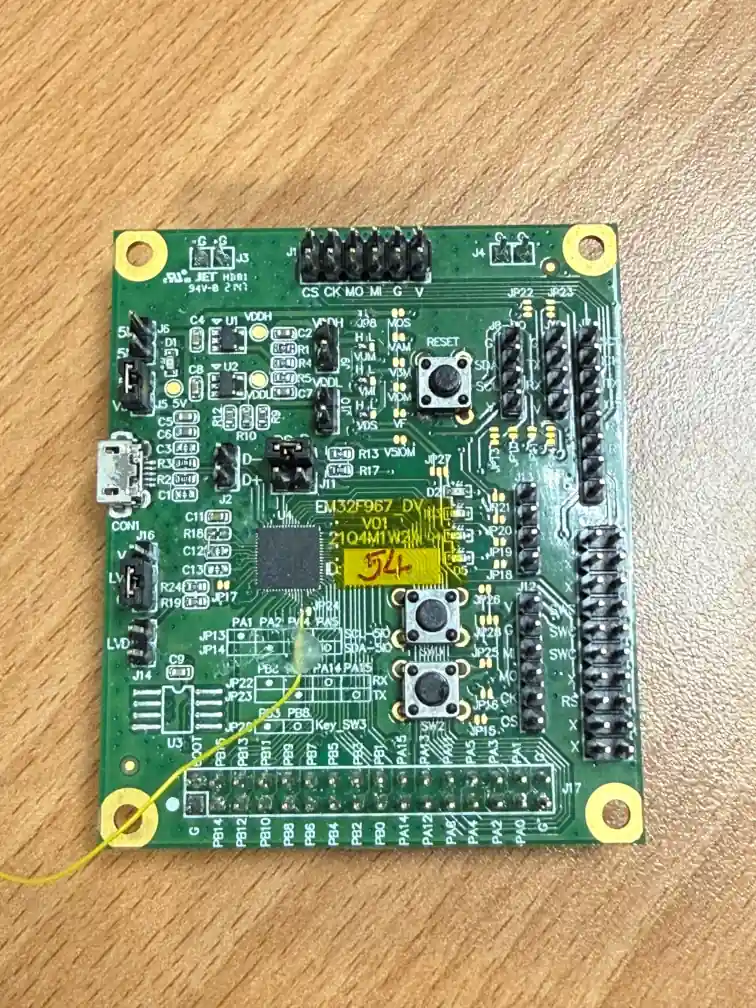 A picture of the ELAN EM32F967 board