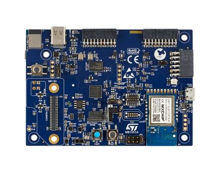 A picture of the B-U585I-IOT02A Discovery kit board